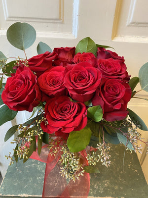 Lush and Low Dozen Roses