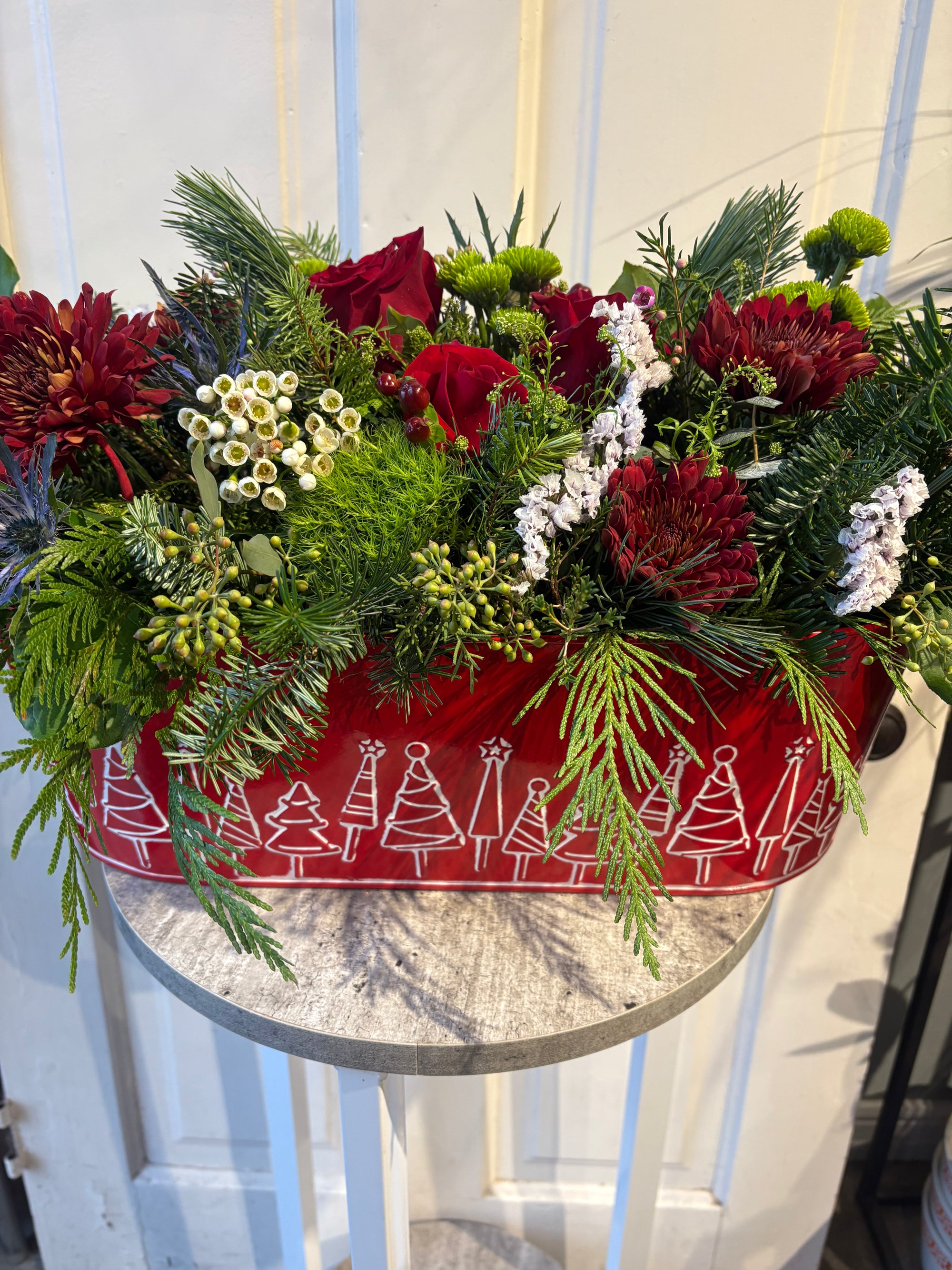 rock in’ round the Christmas tree