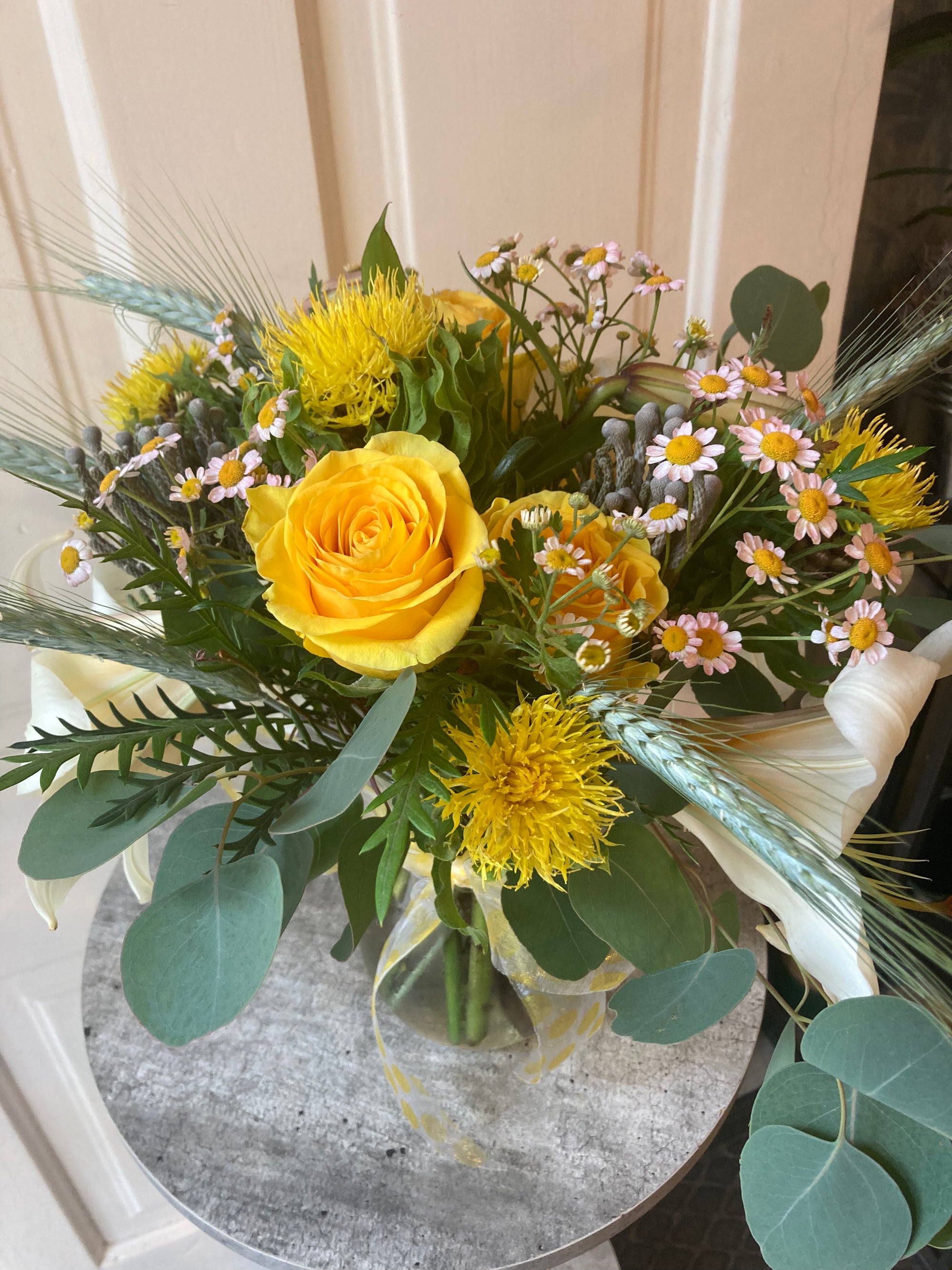 designer’s choice sunshine and lilies