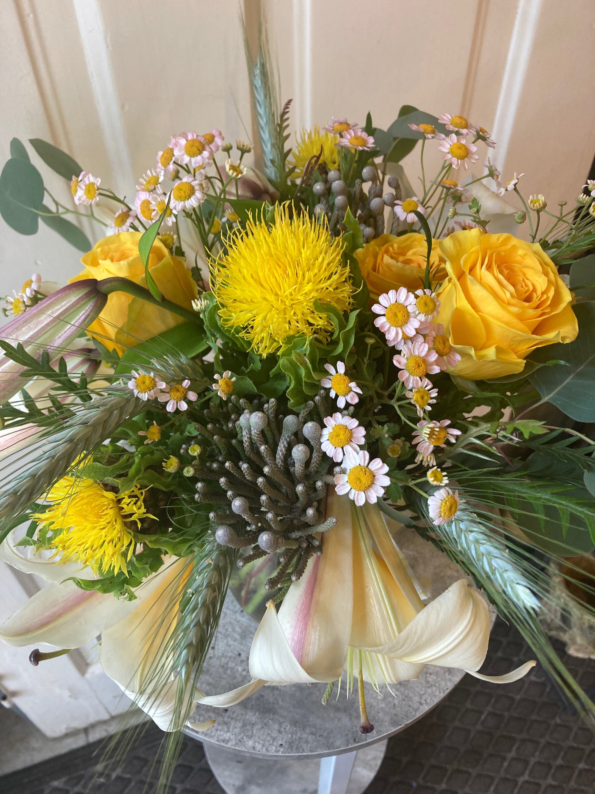 designer’s choice sunshine and lilies